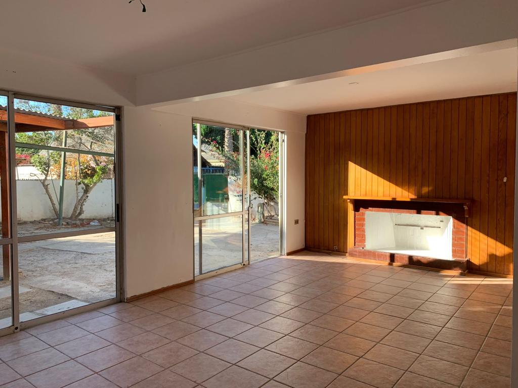 GRAN PROPIEDAD PSJE . LOS OLIVOS A PASOS DEL JUMBITO.- 